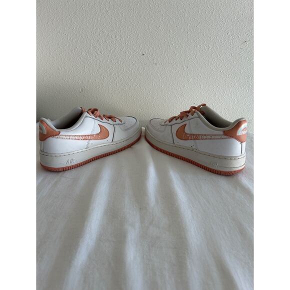 Nike Air Force 1 LV8 GS 'White Light Madder Root Aura' DM0985-100 size 7 Y 8.5 W - Picture 3 of 8